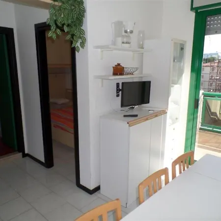 Διαμέρισμα Flat With Large Balcony In