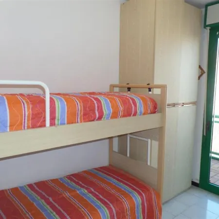 Flat With Large Balcony In Μπιμπιόνε